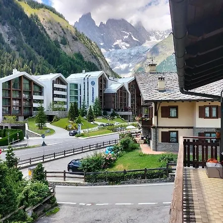 La Crevasse D'Entreves Courmayeur *